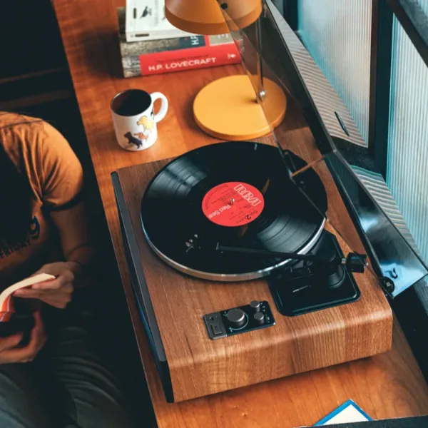 Walnut Vinyl Vintage Record Player Cabinet with Bluetooth and Built-in Speakers - Image 4