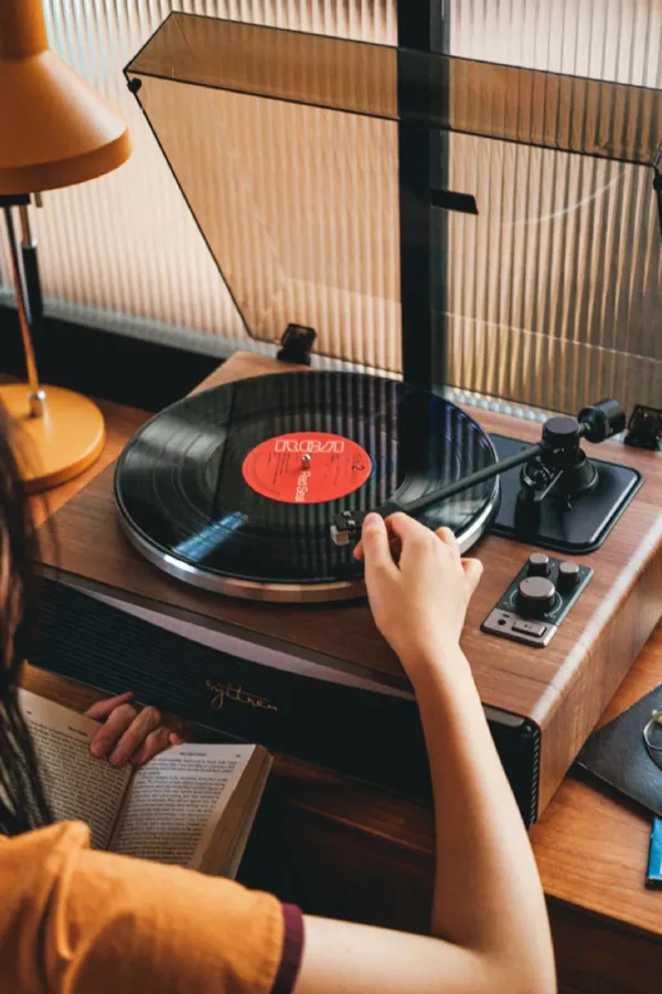 Walnut Vinyl Vintage Record Player Cabinet with Bluetooth and Built-in Speakers - Image 5
